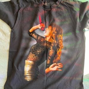 Taylor Swift - Red (Taylor’s Version) Short Sleeve t-shirt - Medium